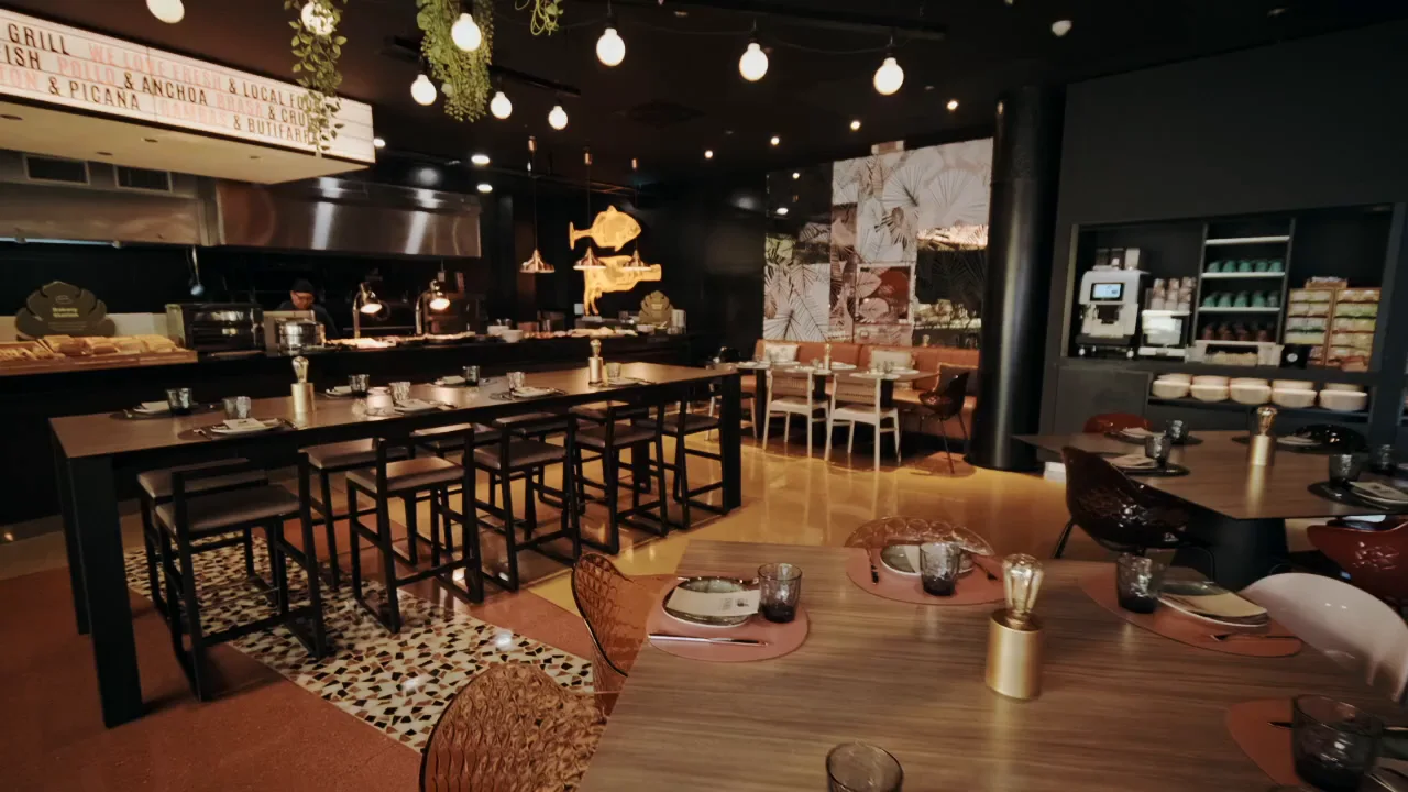 Interior del Novotel Cornellà, extraído del vídeo profesional incluido en su tour